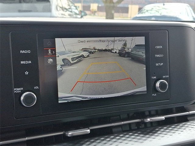 Used 2024 Kia Carnival LX image 19