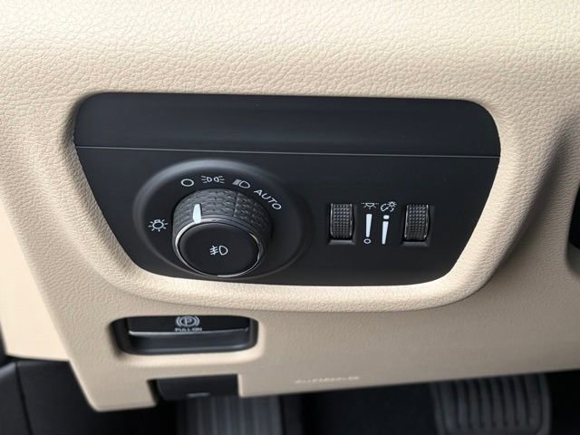 New 2026 Jeep Grand Cherokee Limited AWD/4WD image 26