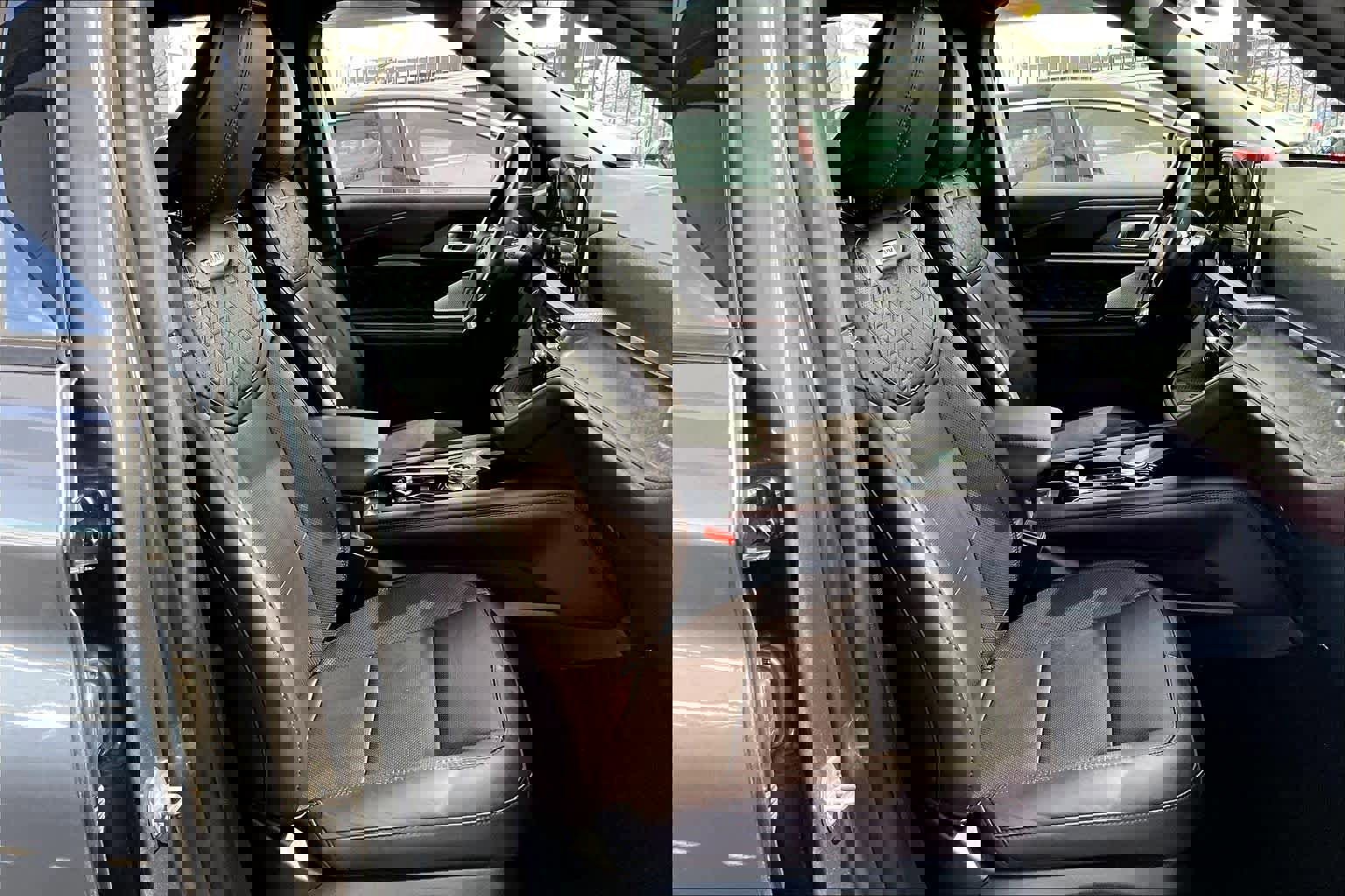 Used 2025 Ford Explorer Platinum w/ LUX Leather Package image 9