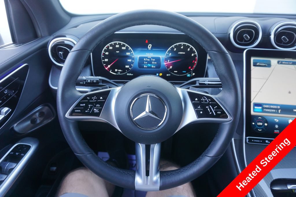 Used 2024 Mercedes-Benz GLC 300 4MATIC image 3