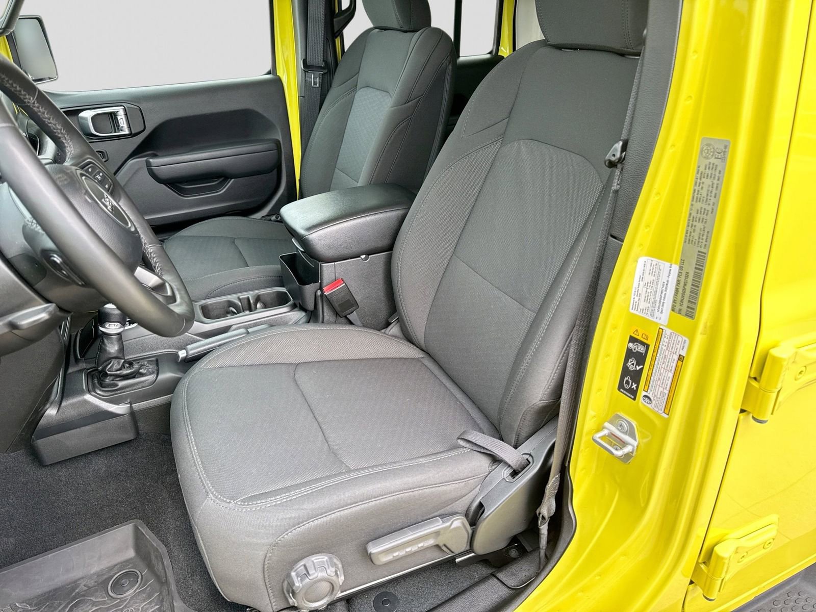 Used 2023 Jeep Wrangler Willys image 15