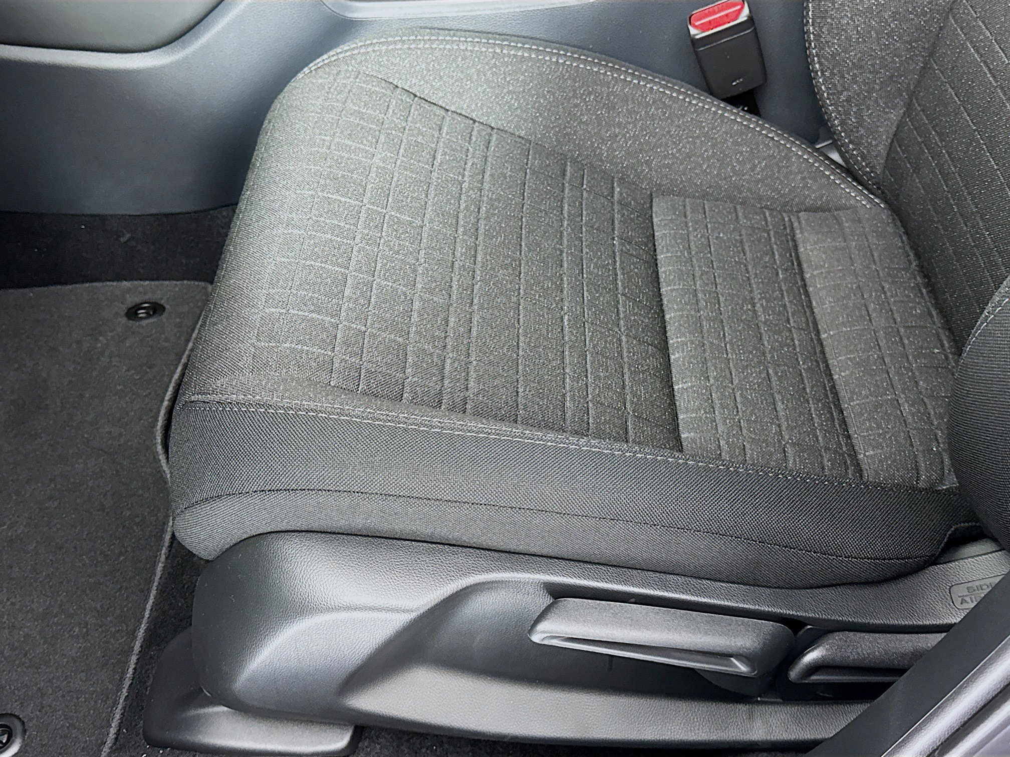 New 2026 Honda HR-V LX image 18