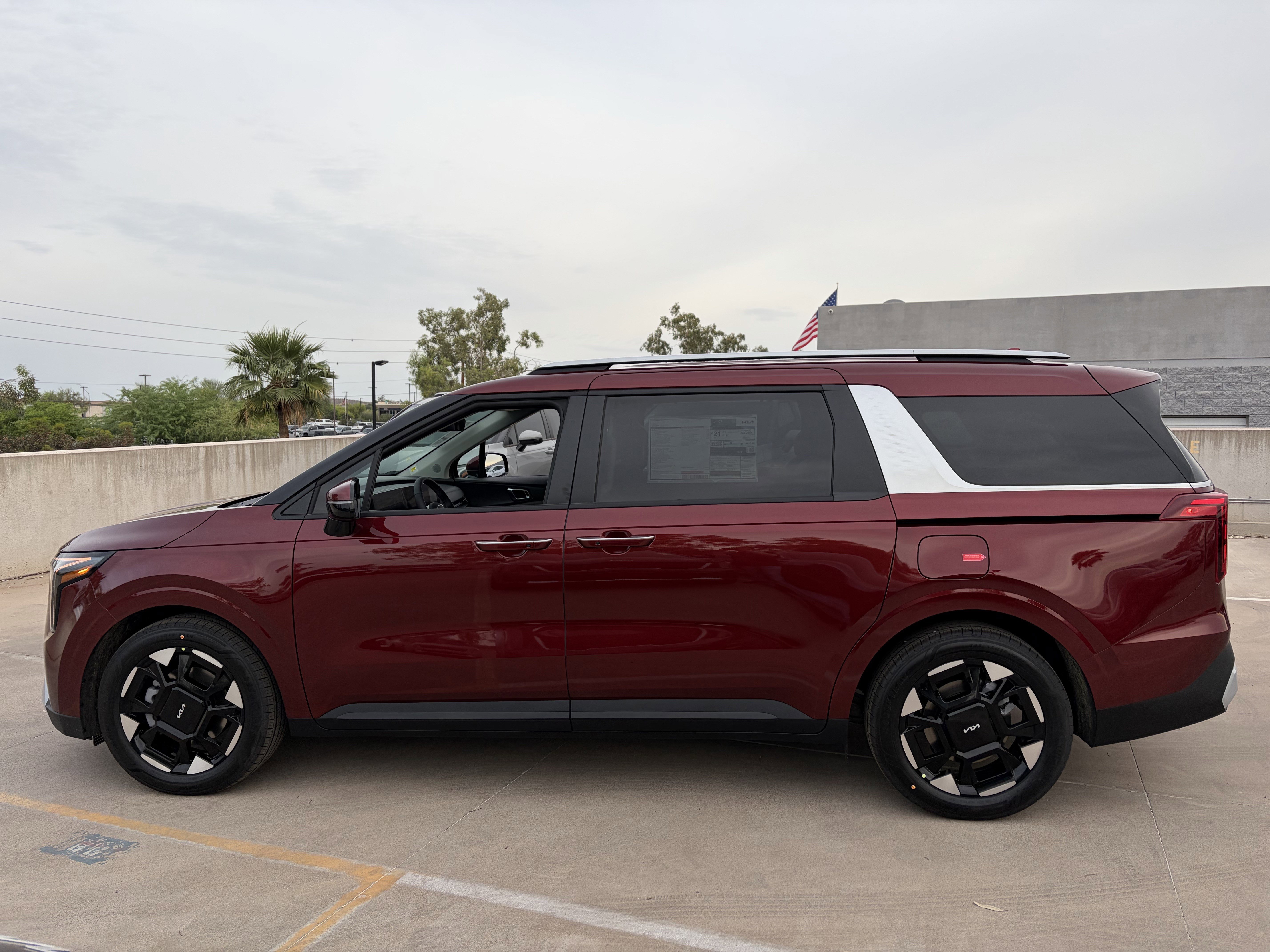 New 2026 Kia Carnival EX image 5