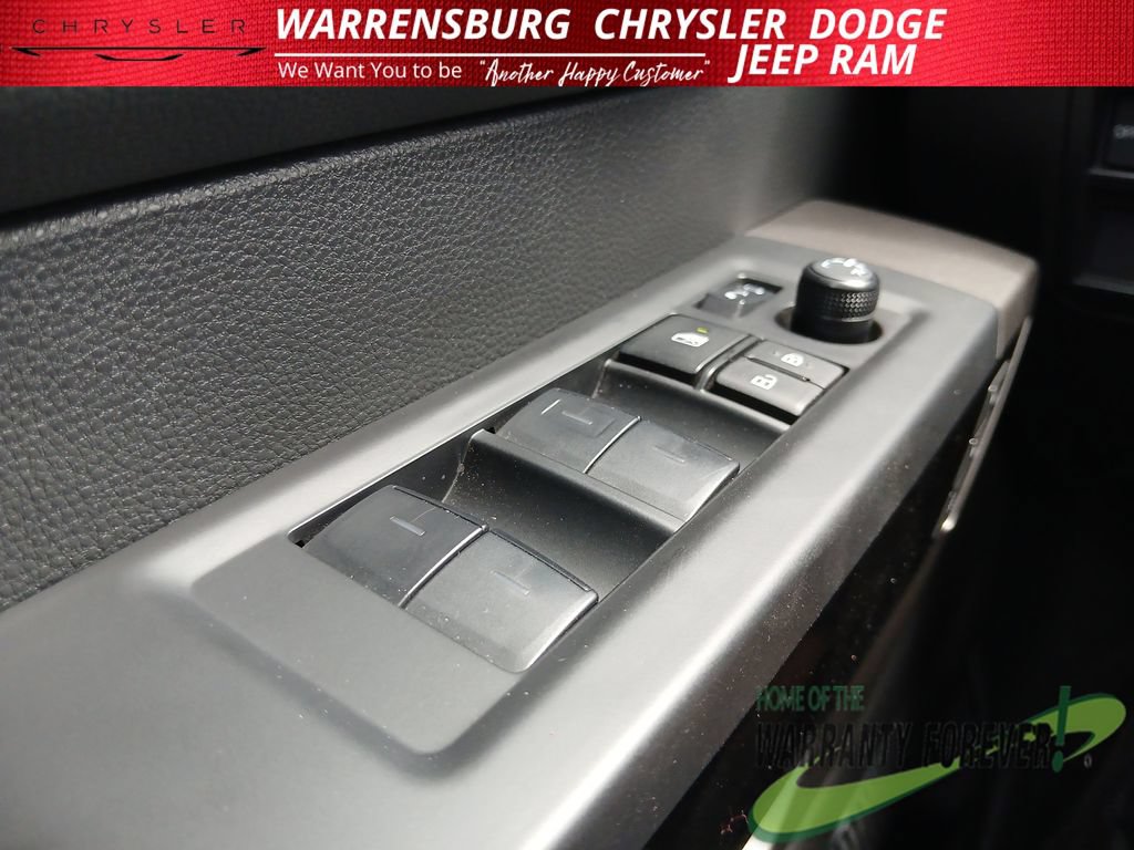 Used 2024 Toyota Tundra Limited w/ TRD Off-Road Package AWD/4WD image 32