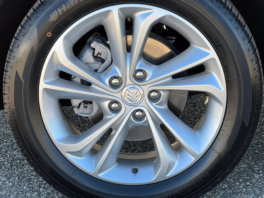 Used 2023 Buick Encore GX Preferred w/ Cold Weather Comfort Package FWD image 7
