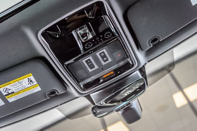 Used 2020 Land Rover Range Rover Sport SVR AWD/4WD image 43