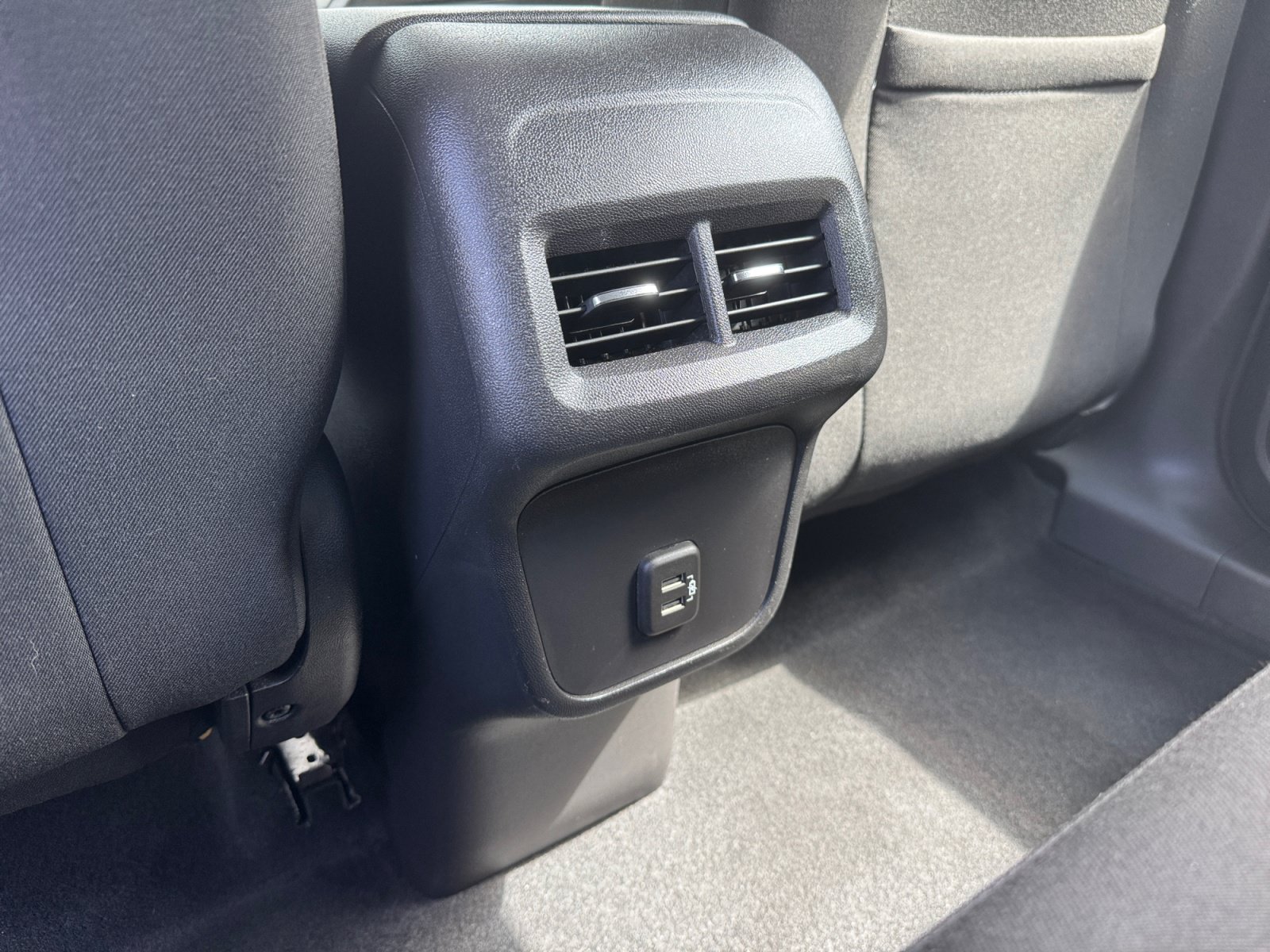 Used 2021 Chevrolet Equinox LS AWD/4WD image 13