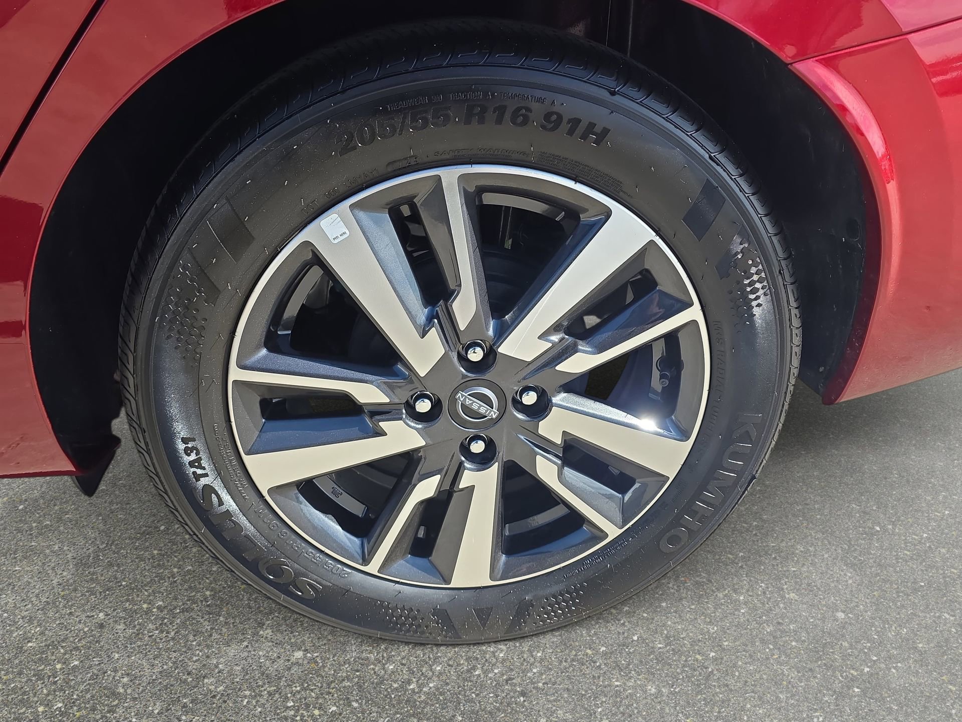 Certified 2025 Nissan Versa SV w/ Trunk Package image 31