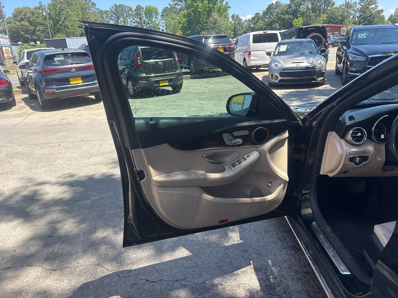 Used 2019 Mercedes-Benz C 300 4MATIC Sedan image 7
