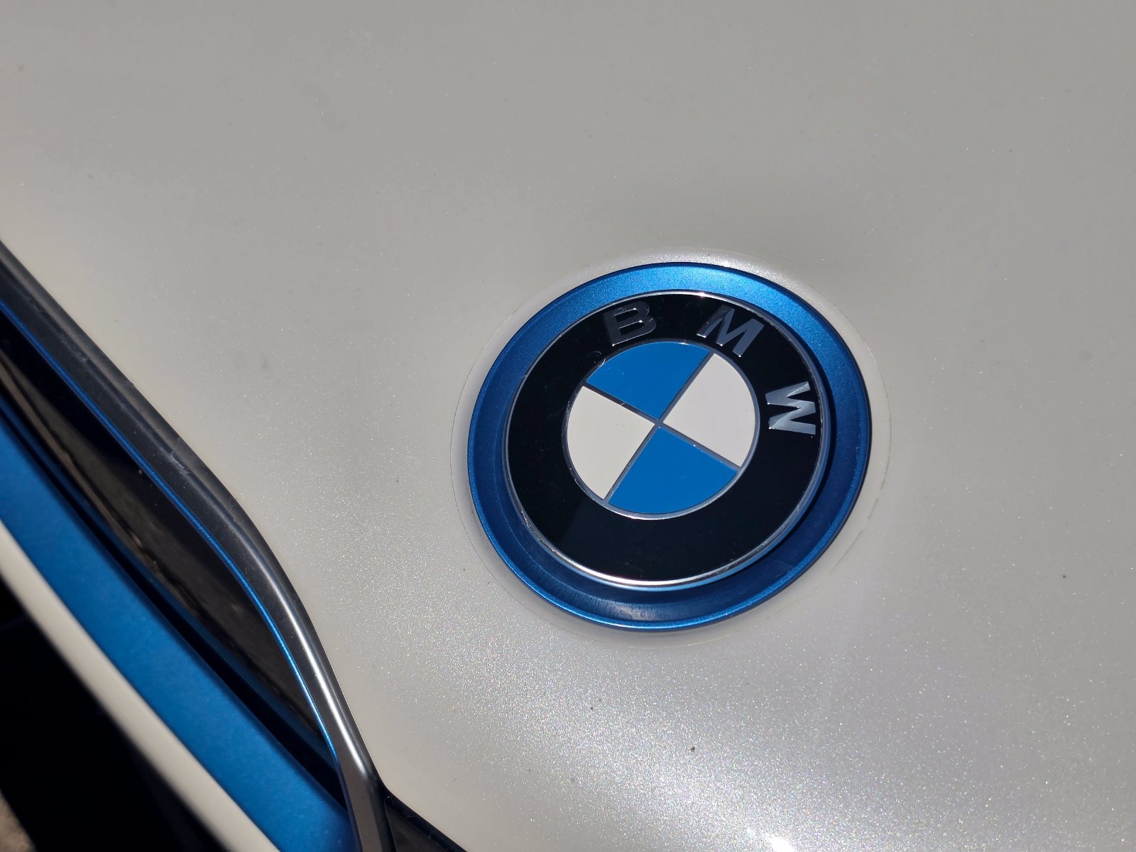 Used 2015 BMW i8 AWD/4WD image 3