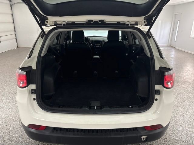 Used 2018 Jeep Compass Latitude image 24