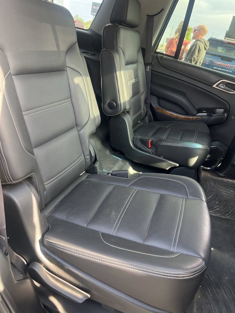 Used 2015 GMC Yukon Denali w/ Premium Package AWD/4WD image 17