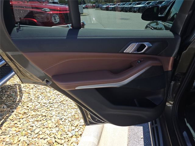 Used 2021 BMW X5 xDrive45e w/ Convenience Package AWD/4WD image 13