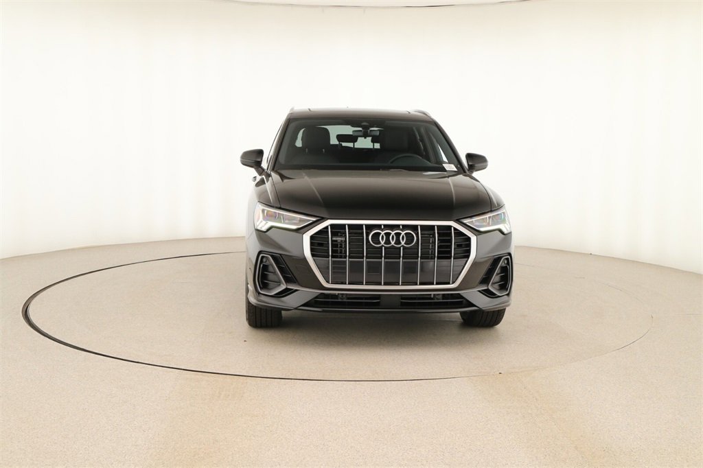 New 2025 Audi Q3 2.0T Premium image 11
