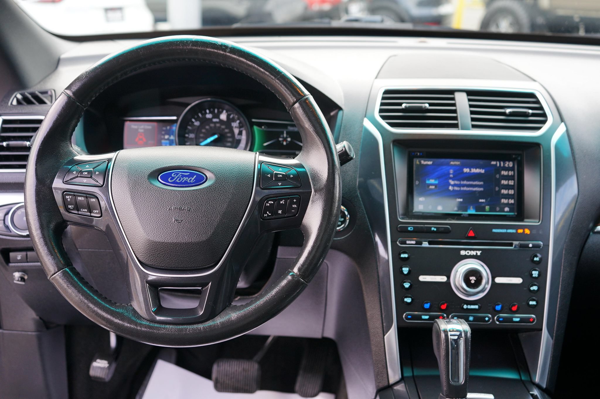 Used 2016 Ford Explorer Limited AWD/4WD image 18