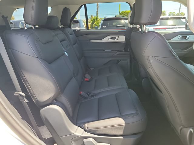 Used 2026 Ford Explorer Active RWD image 17