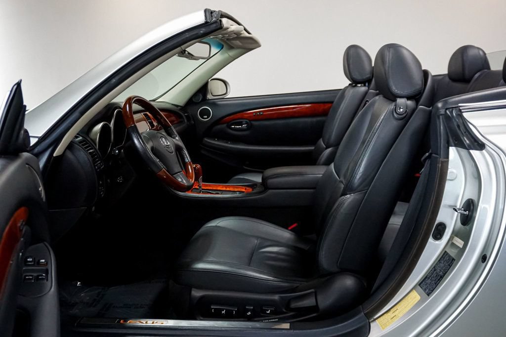 Used 2004 Lexus SC 430 Convertible RWD image 11