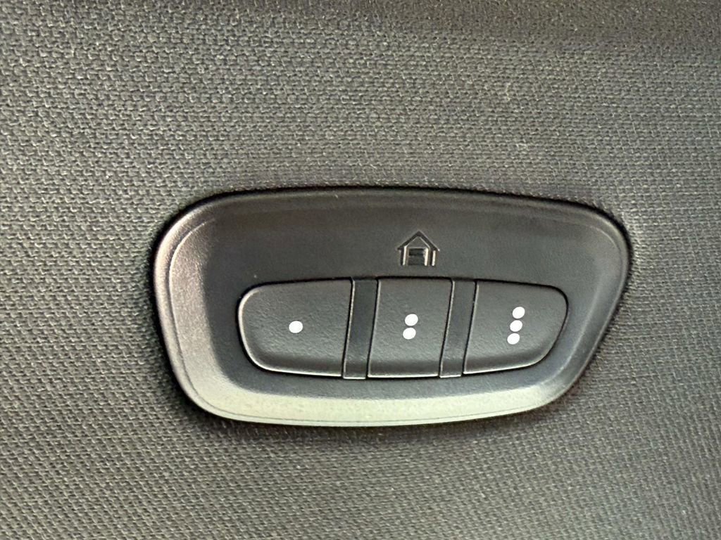 Used 2023 RAM 1500 Laramie image 28