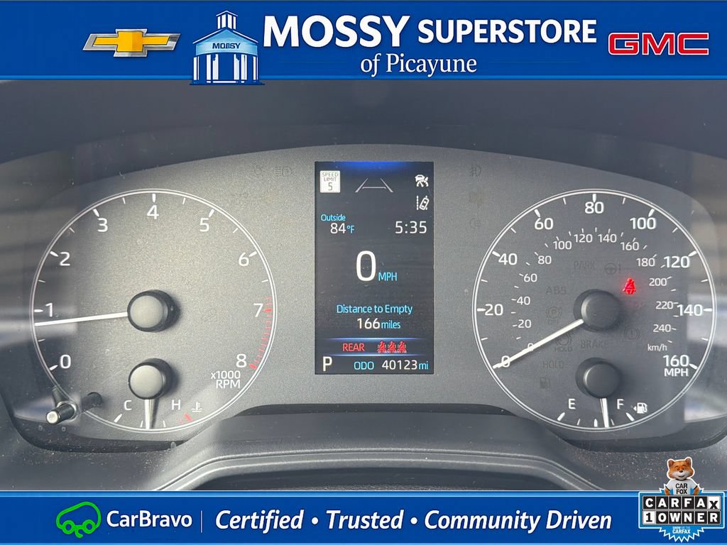 Used 2025 Toyota Corolla Cross LE FWD image 18