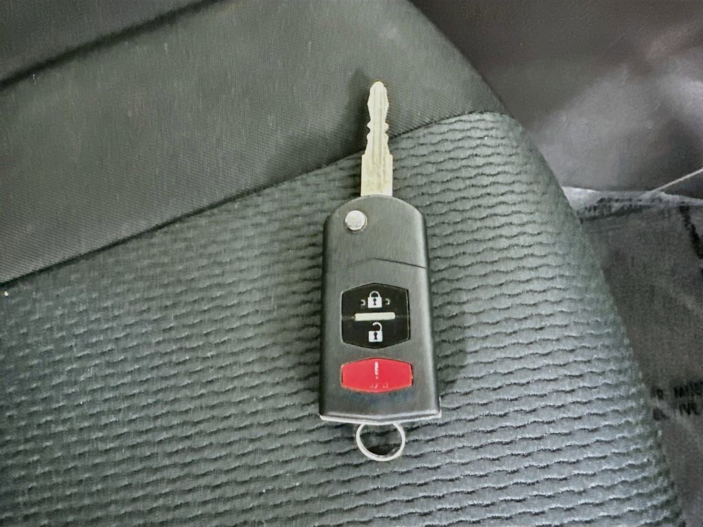 Used 2015 MAZDA MAZDA5 Sport FWD image 34