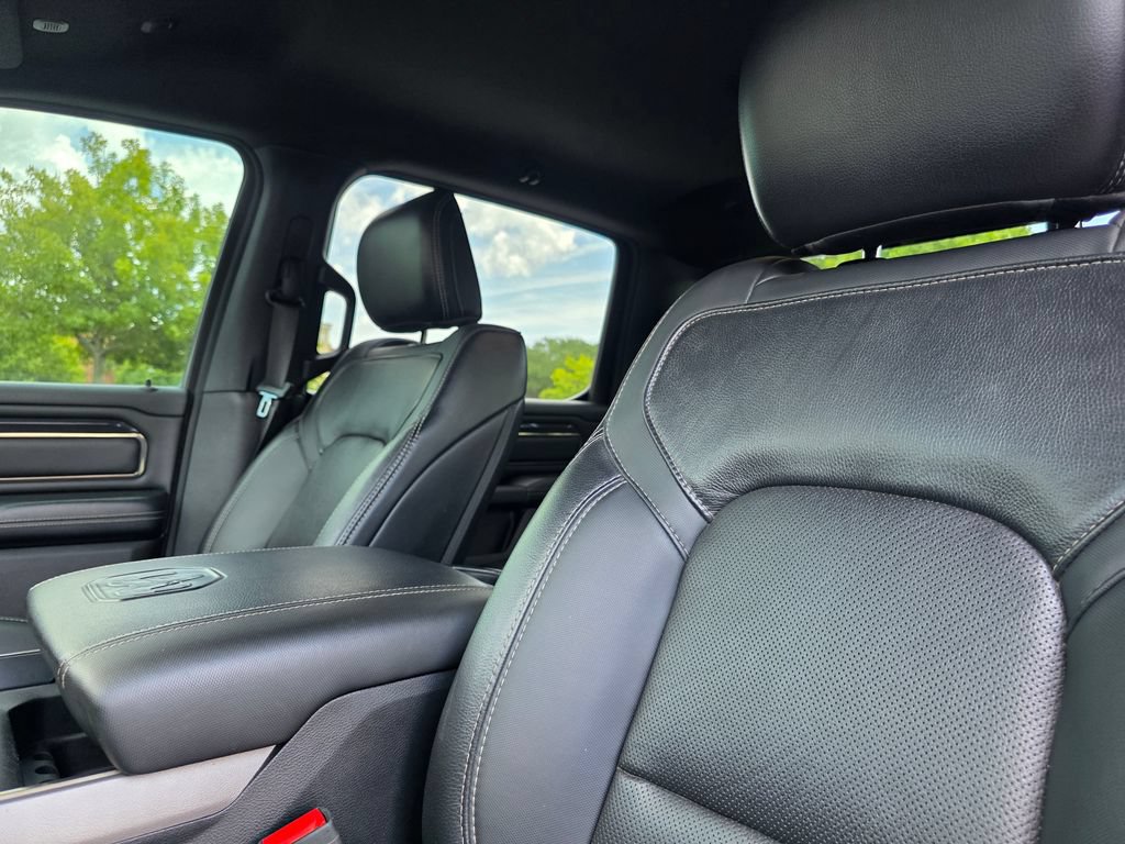 Used 2019 RAM 1500 Sport w/ Black Appearance Package AWD/4WD image 13