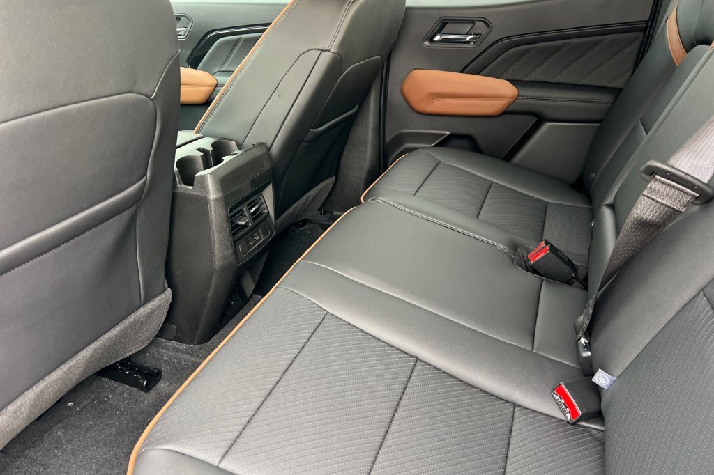 New 2026 GMC Canyon AT4 w/ Technology Plus Package image 9