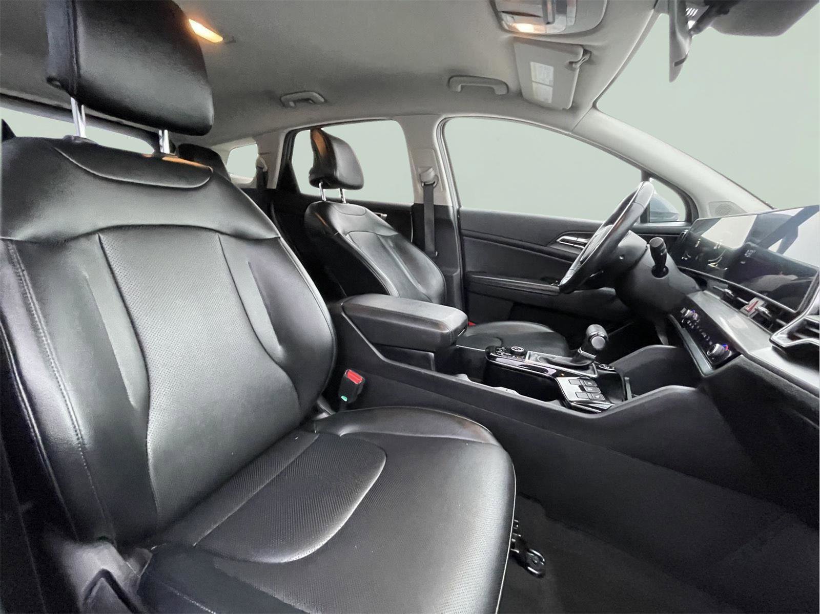 Used 2023 Kia Sportage EX image 21