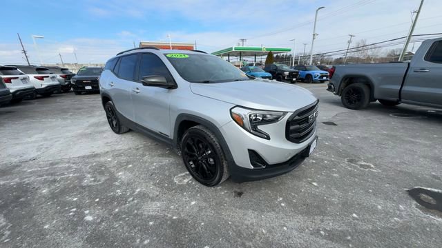 Used 2021 GMC Terrain SLT w/ Elevation Edition image 2