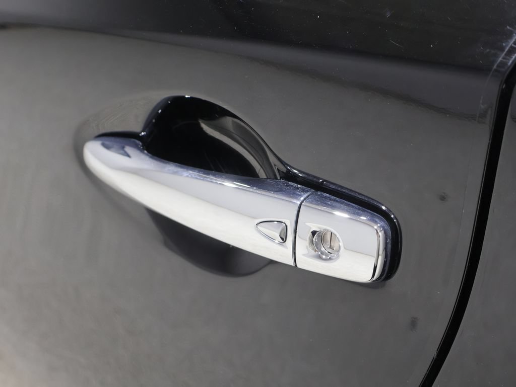 Used 2023 Nissan Murano SV w/ SV Midnight Edition Package AWD/4WD image 8