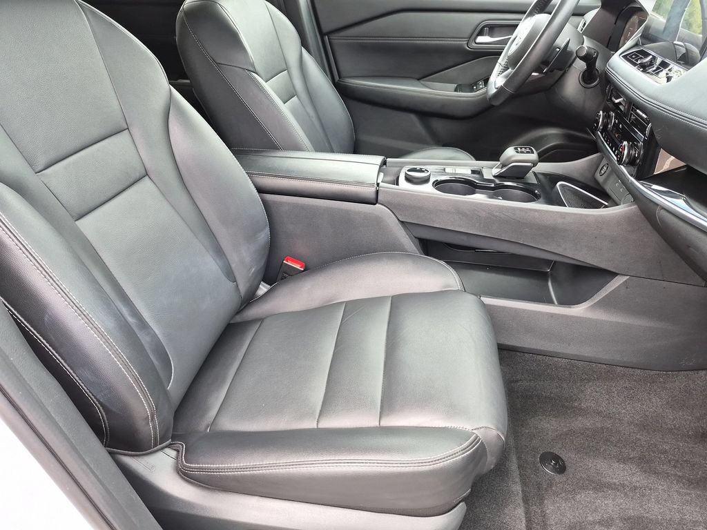 Used 2024 Nissan Rogue SL w/ SL Premium Package AWD/4WD image 29