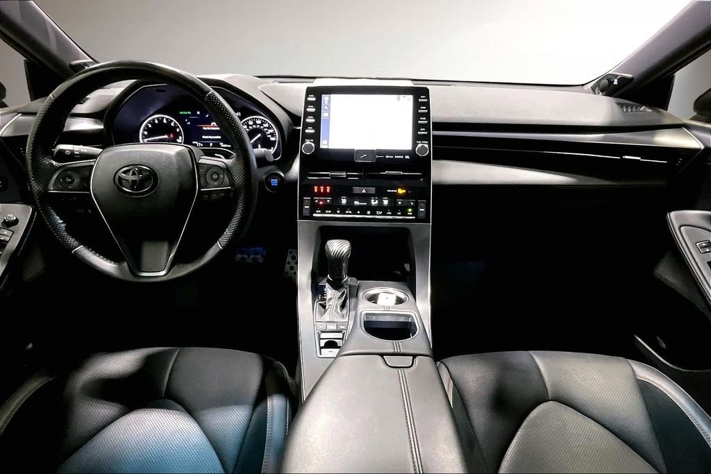 Used 2022 Toyota Avalon Touring w/ Advanced Safety Package image 8