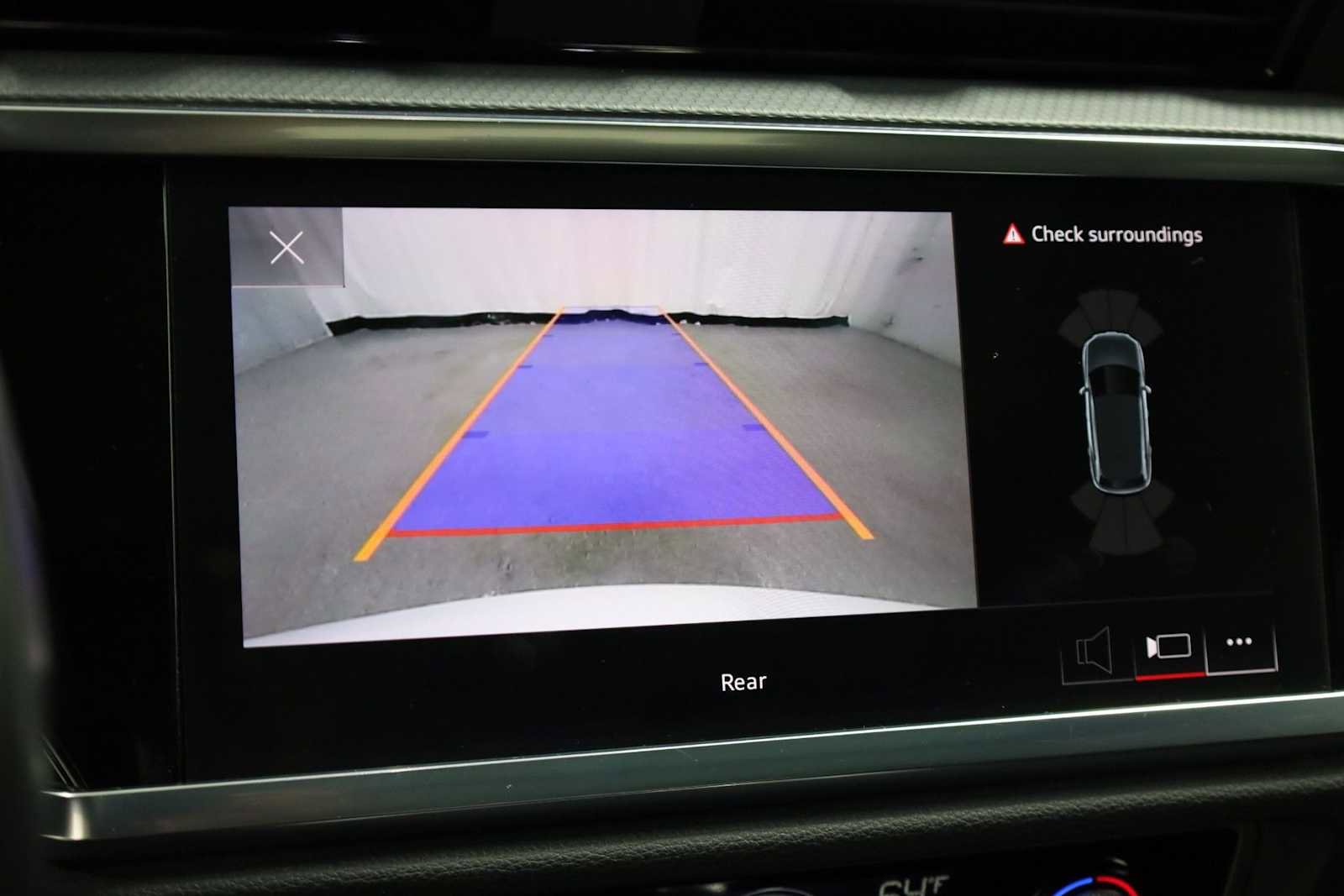 Used 2023 Audi Q3 2.0T Premium w/ Convenience Package image 30