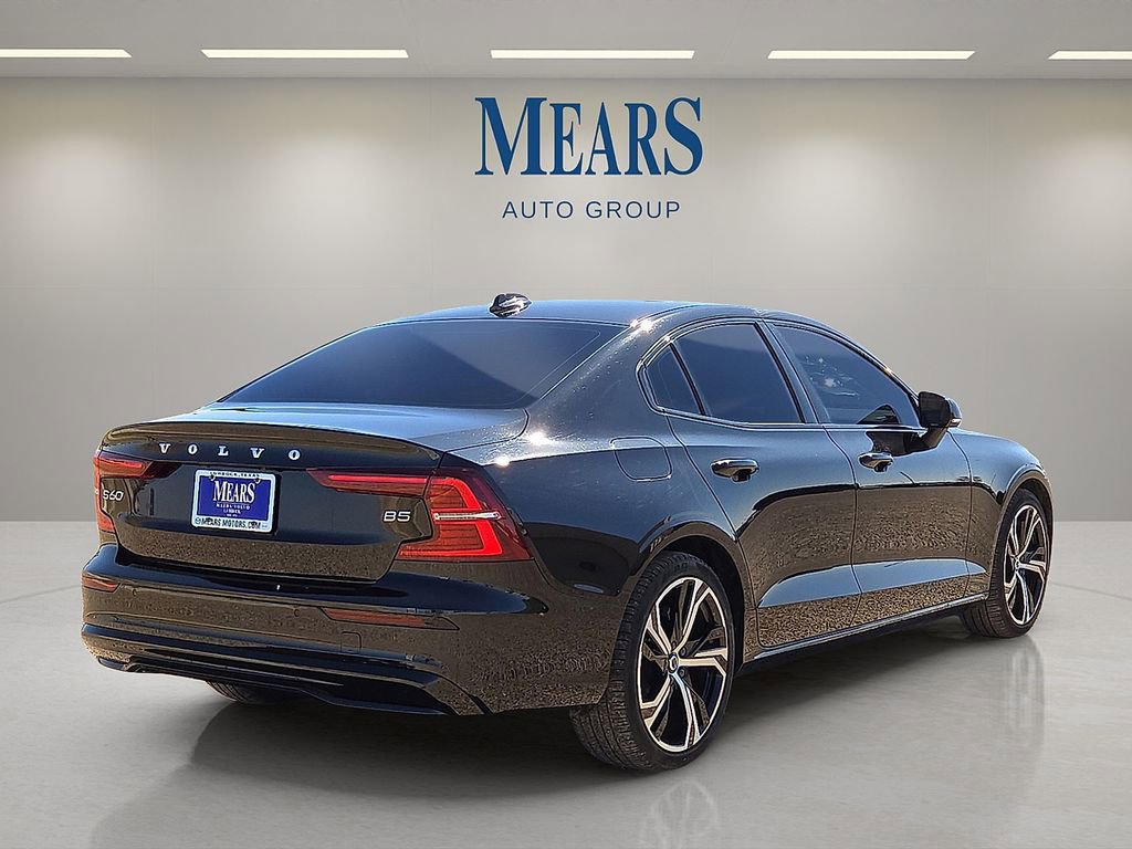 Used 2024 Volvo S60 B5 Core w/ Climate Package image 6