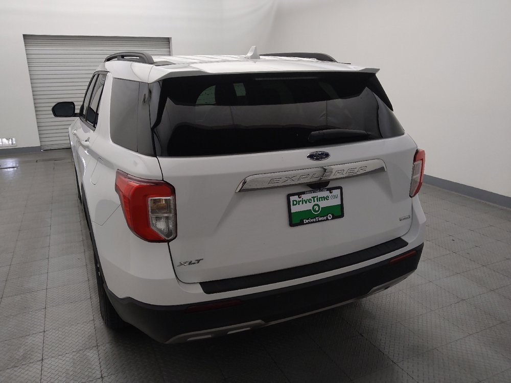 Used 2020 Ford Explorer XLT w/ Equipment Group 202A image 6