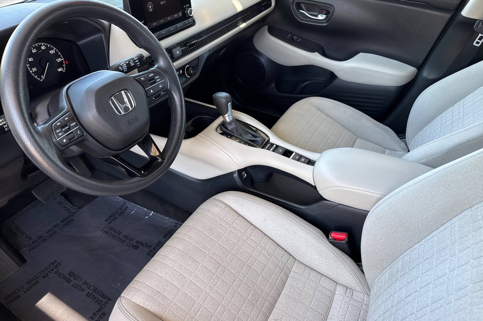 Used 2023 Honda HR-V LX image 5