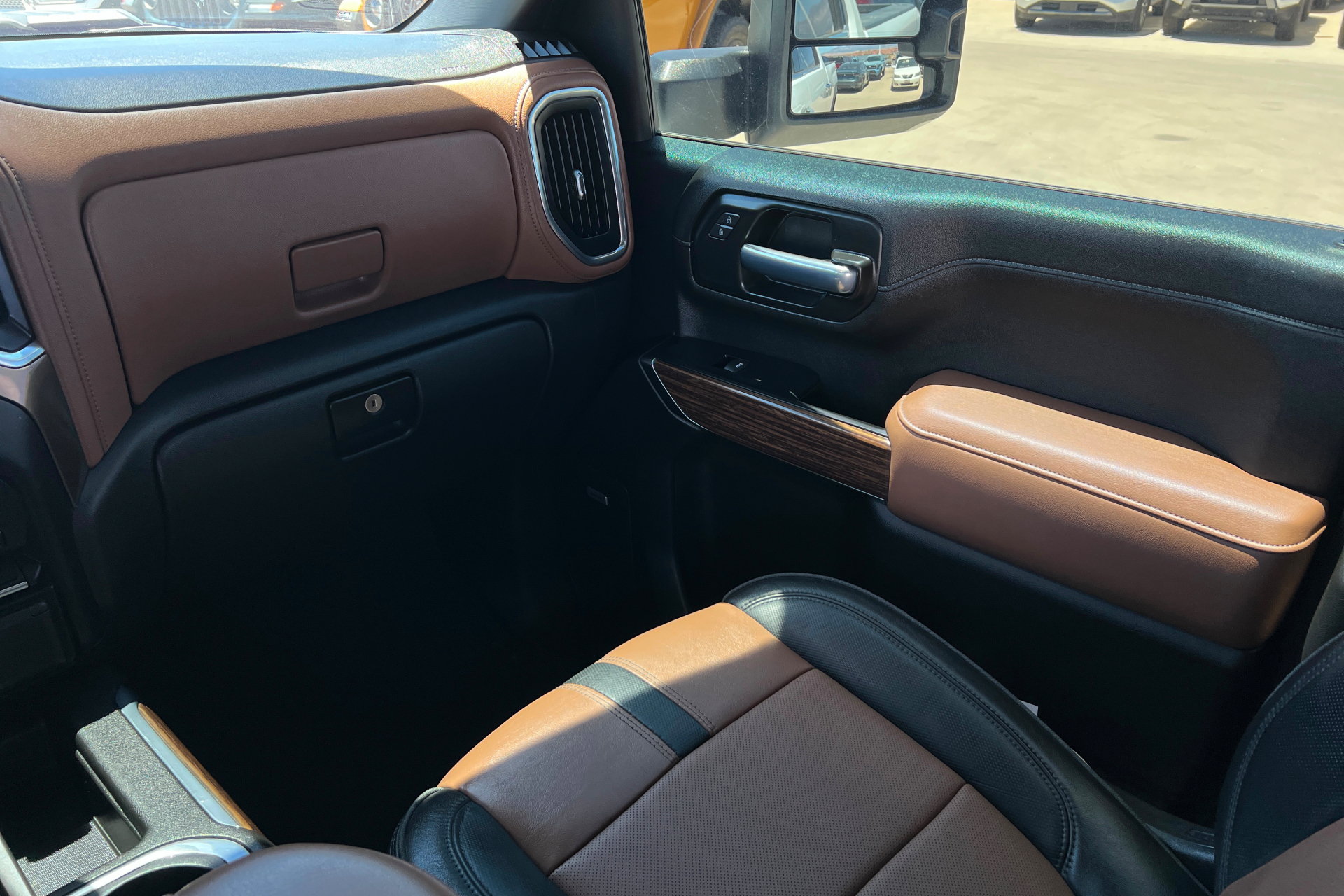 Used 2021 Chevrolet Silverado 3500 High Country w/ Z71 Off-Road Package AWD/4WD image 11
