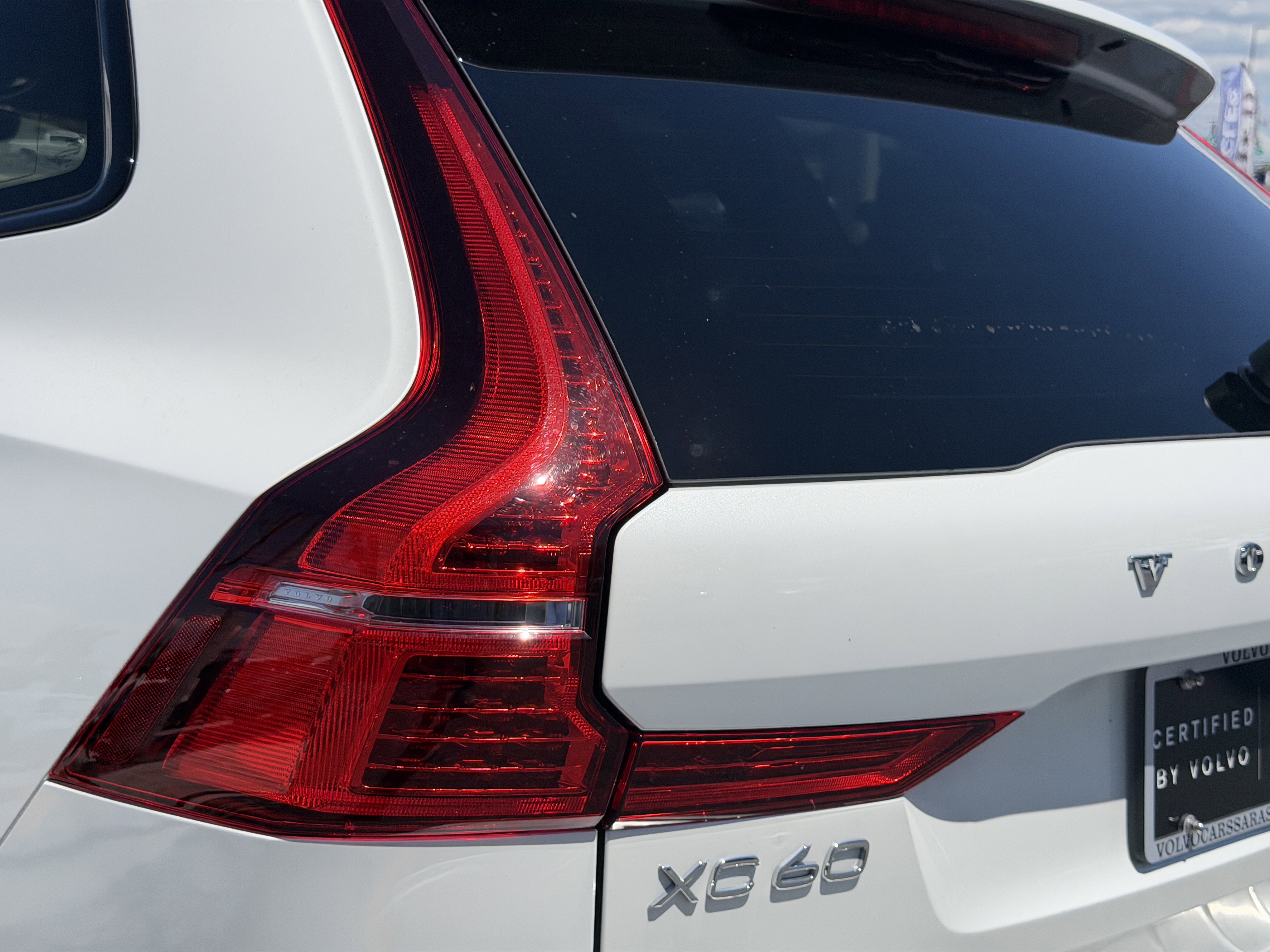 Certified 2023 Volvo XC60 B5 Ultimate FWD image 9