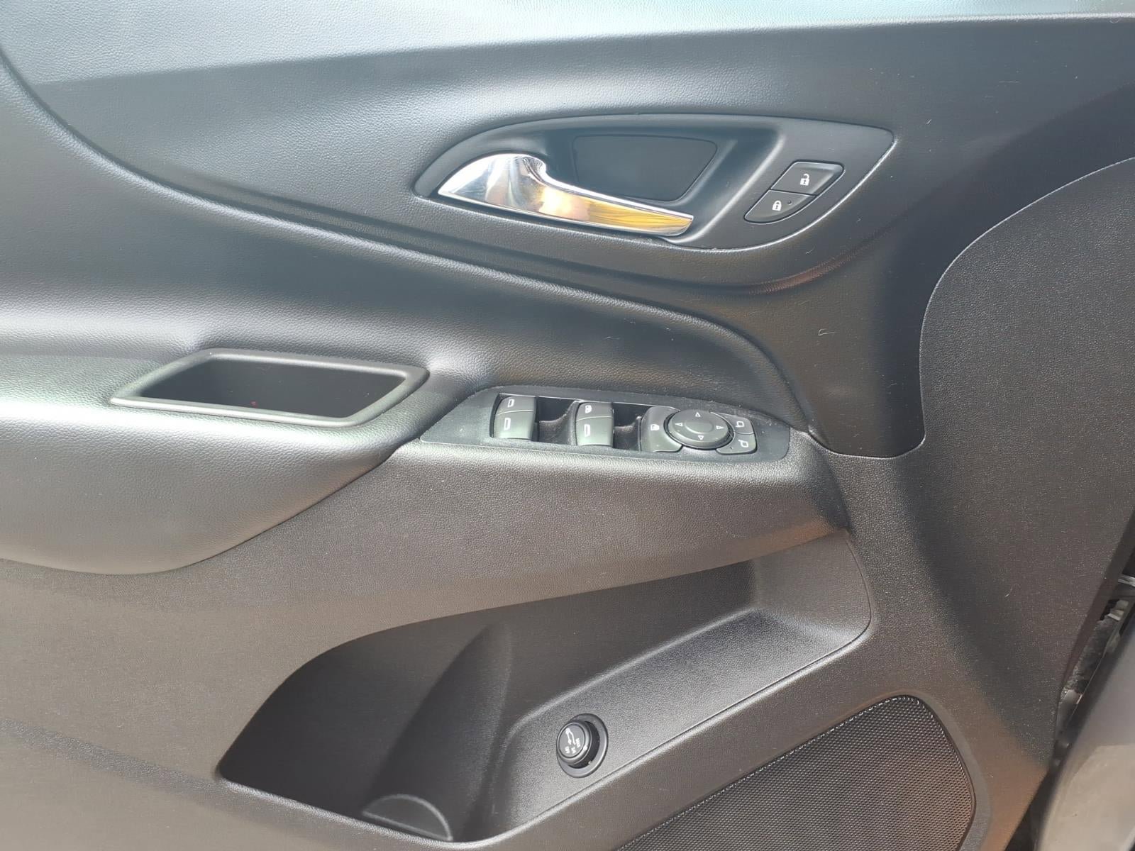Used 2019 Chevrolet Equinox LT w/ Sun & Navigation Package FWD image 16
