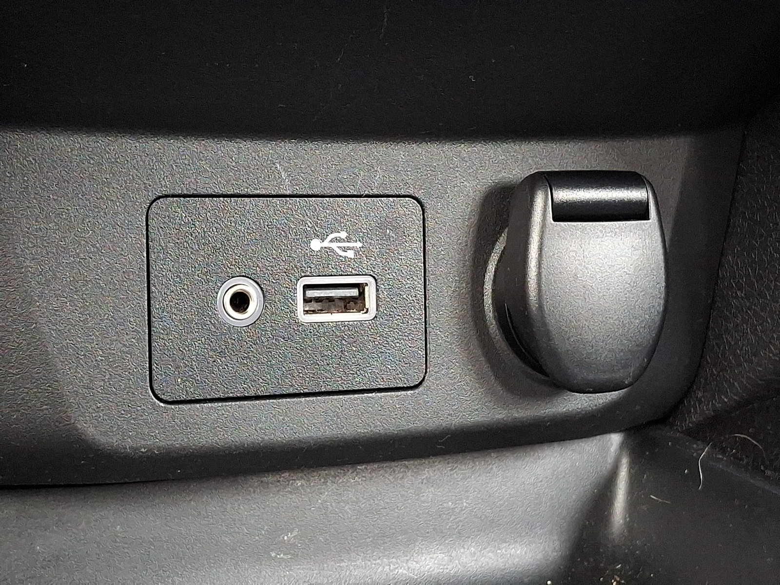 Certified 2022 Nissan Rogue Sport SV AWD/4WD image 24