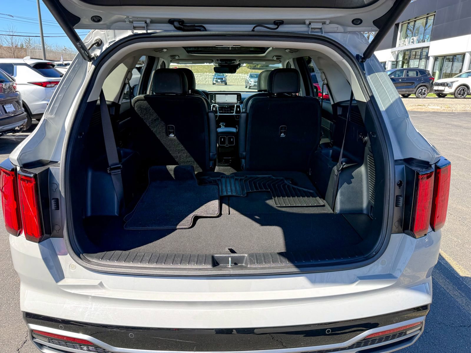 Certified 2023 Kia Sorento SX image 42