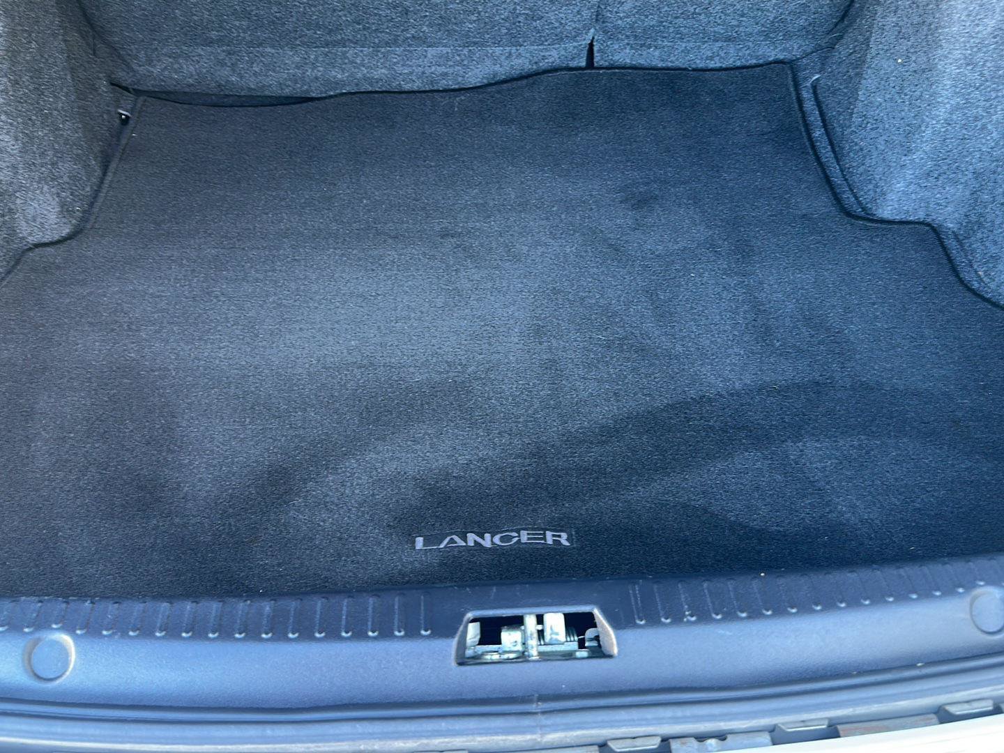 Used 2010 Mitsubishi Lancer ES FWD image 8