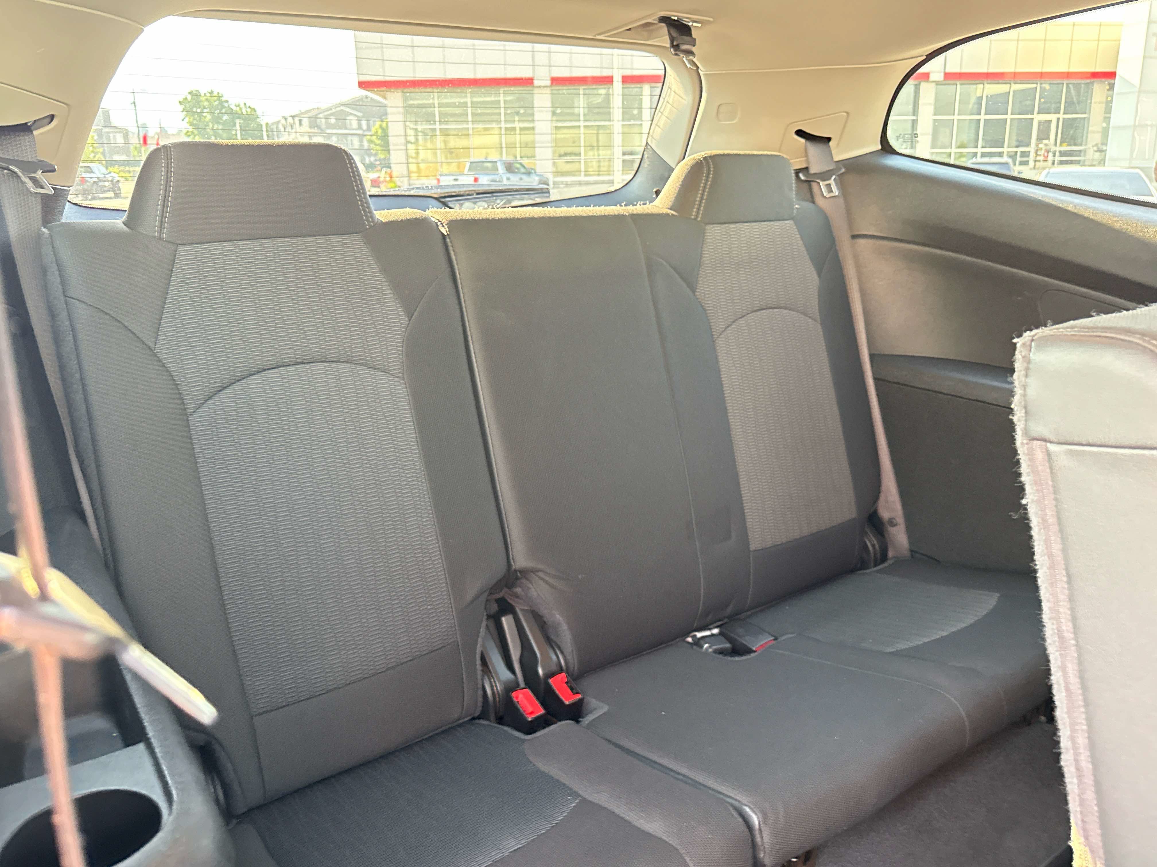 Used 2017 Chevrolet Traverse LT FWD image 18