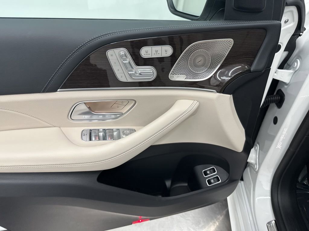 New 2026 Mercedes-Benz GLE 450e 4MATIC image 11