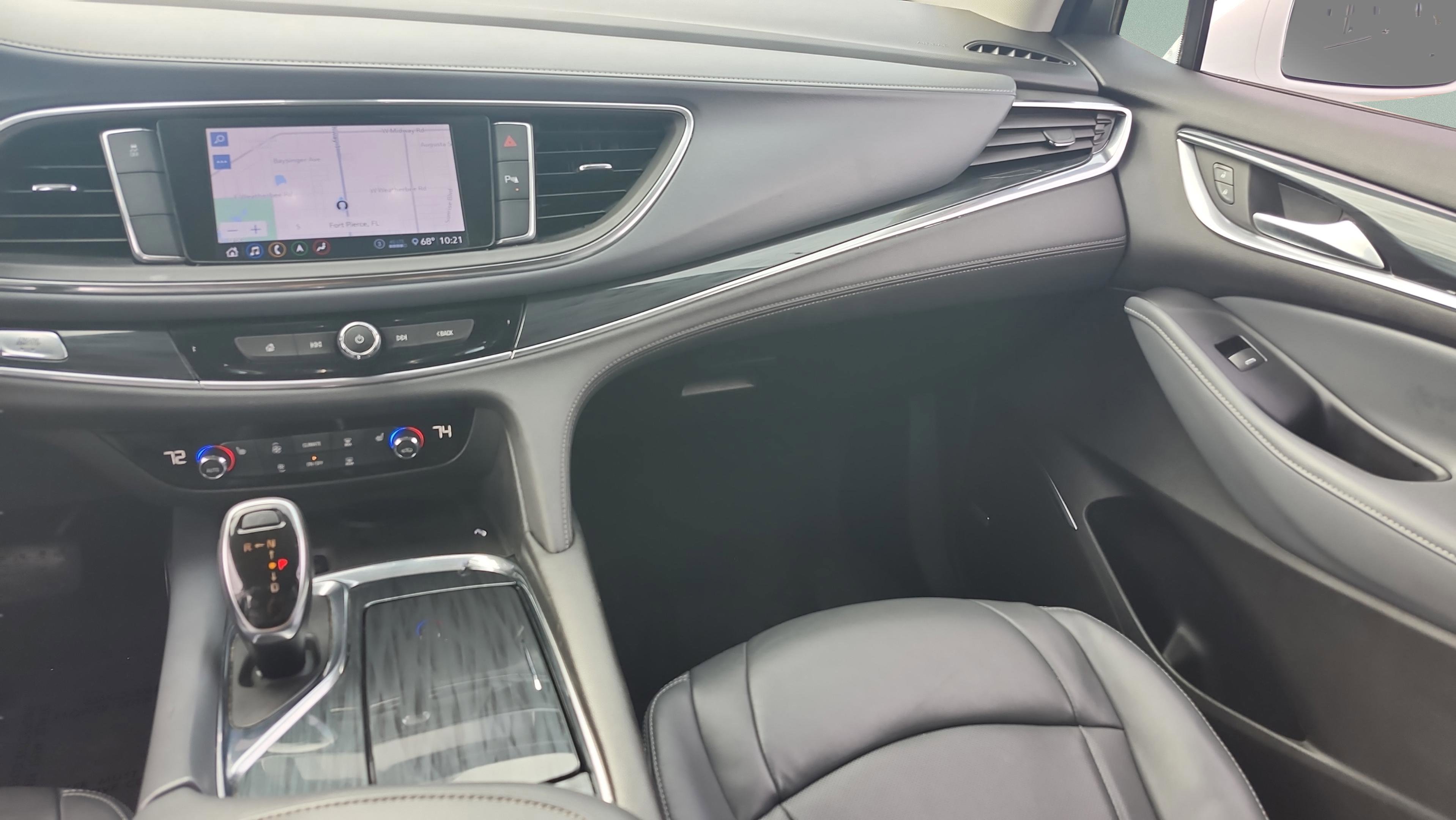 Used 2020 Buick Enclave Essence w/ Sound and Sites Package image 40