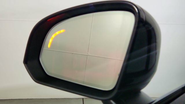 New 2026 Volvo XC40 B5 Plus w/ Protection Package Premier AWD/4WD image 15