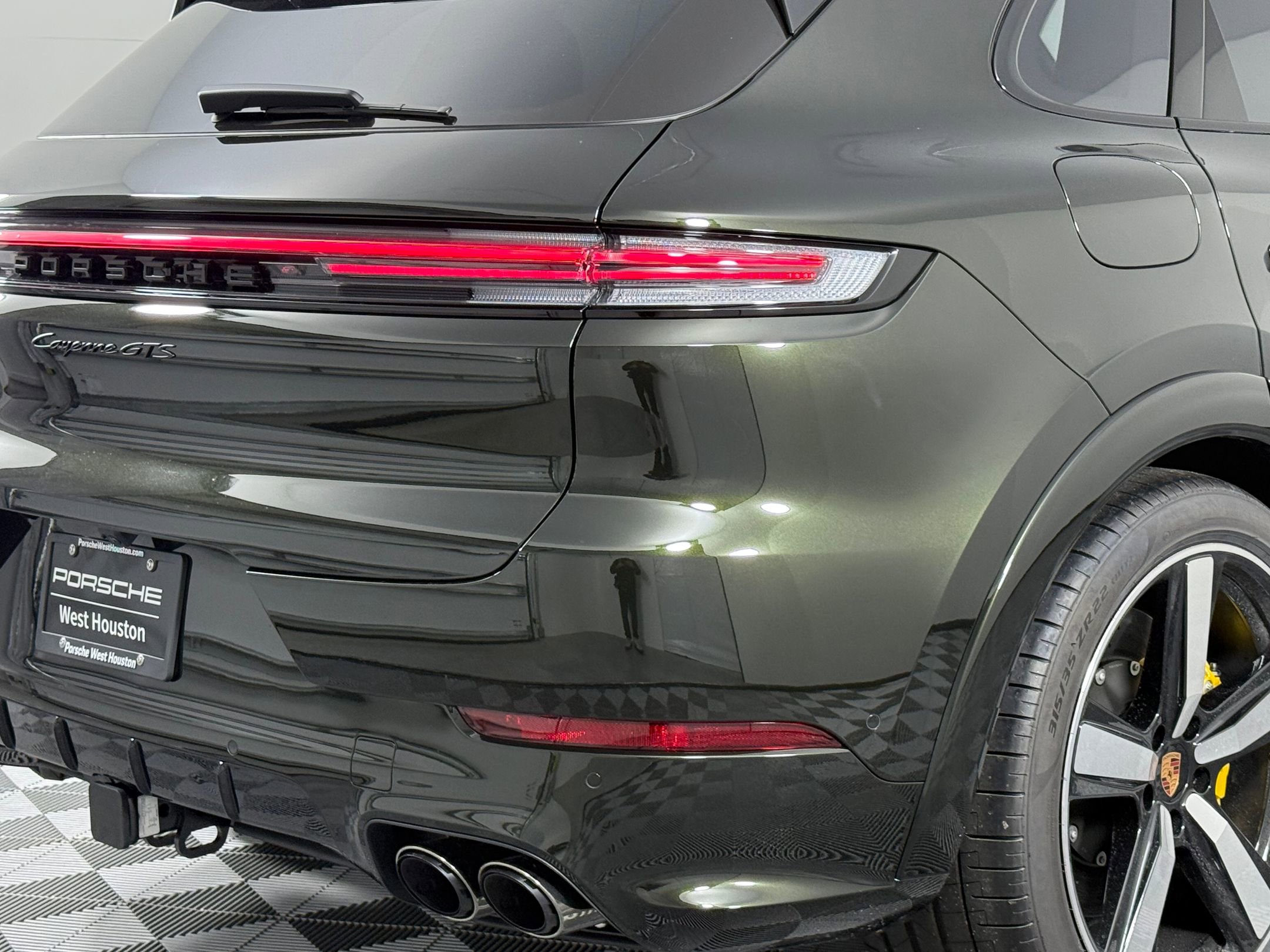 New 2026 Porsche Cayenne GTS image 13