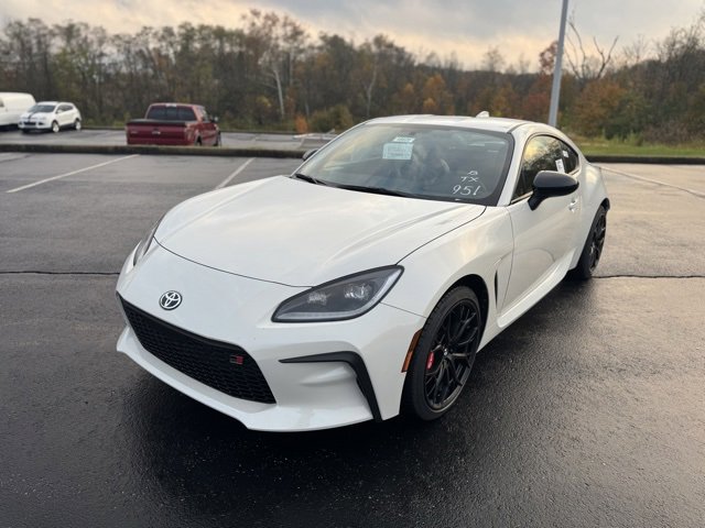 New 2025 Toyota GR86 Premium image 7