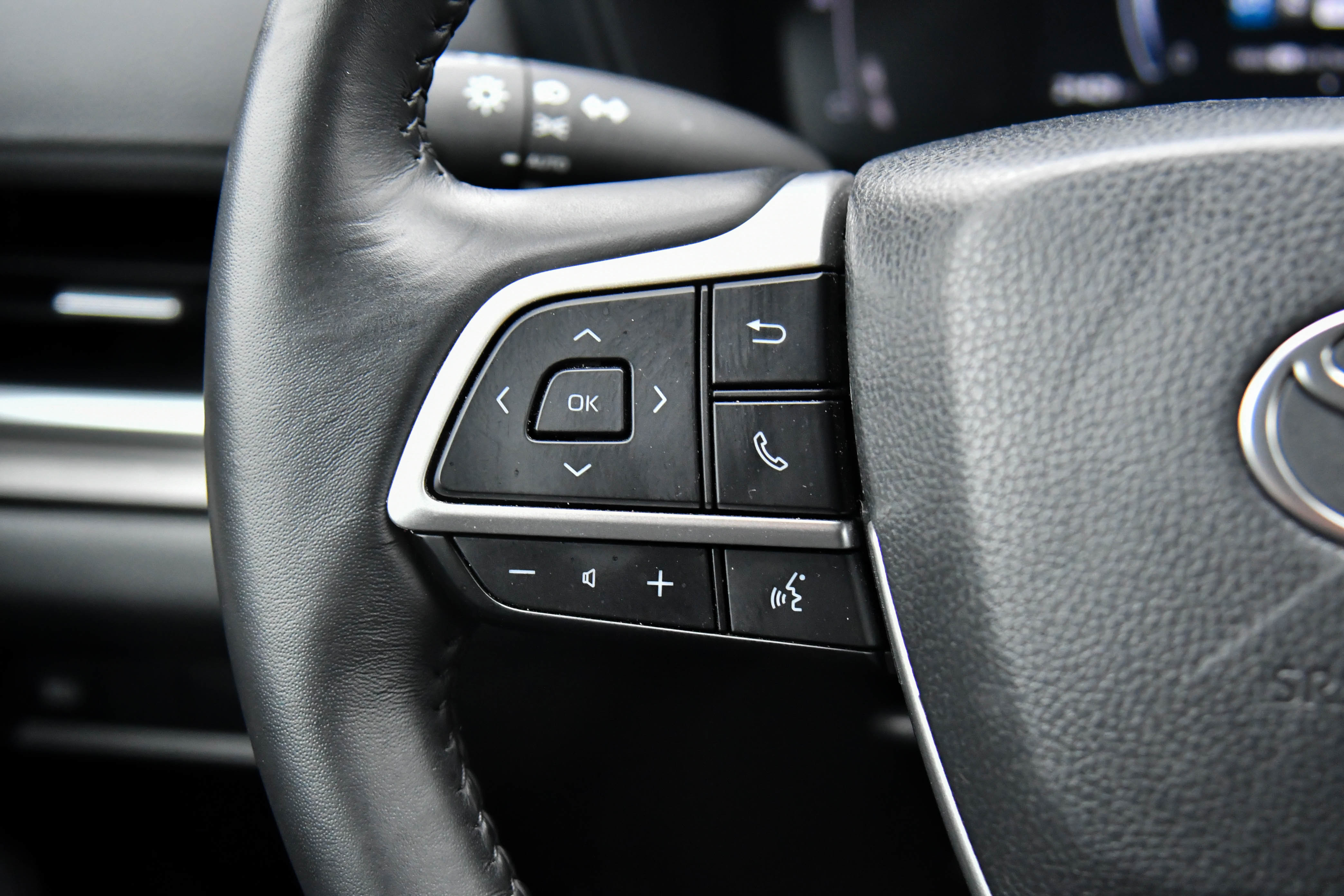 Used 2025 Toyota Grand Highlander AWD image 36