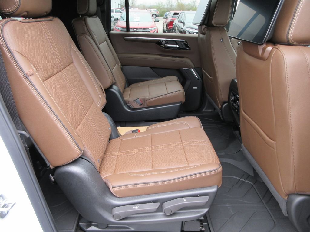 New 2026 Chevrolet Suburban High Country AWD/4WD image 22