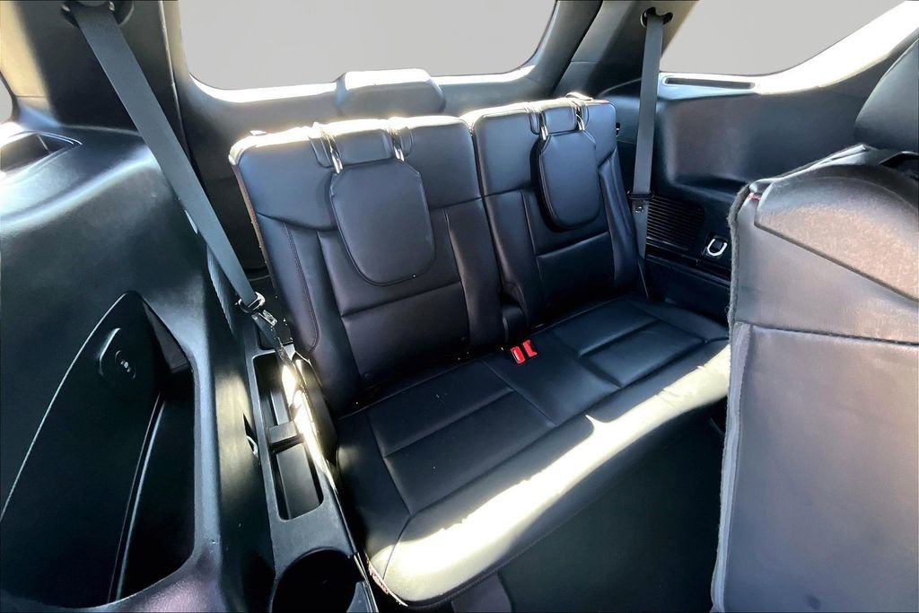 Certified 2025 Ford Explorer ST-Line w/ ST-Line Street Pack image 28